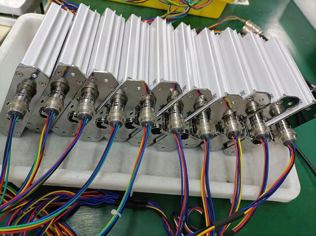 基站天線電調(diào)模具的5G換擋設(shè)計 通信設(shè)備與工程實力的全方位解析